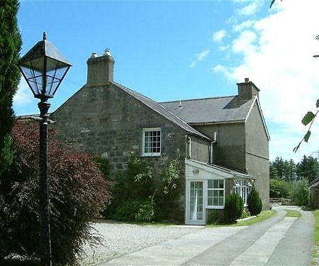 Garndolbenmaen Cefn Uchaf Guesthouse מראה חיצוני תמונה