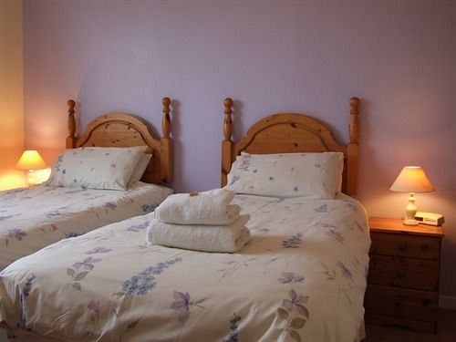 Garndolbenmaen Cefn Uchaf Guesthouse מראה חיצוני תמונה